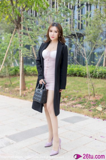 医生吸吮女患者私密部位